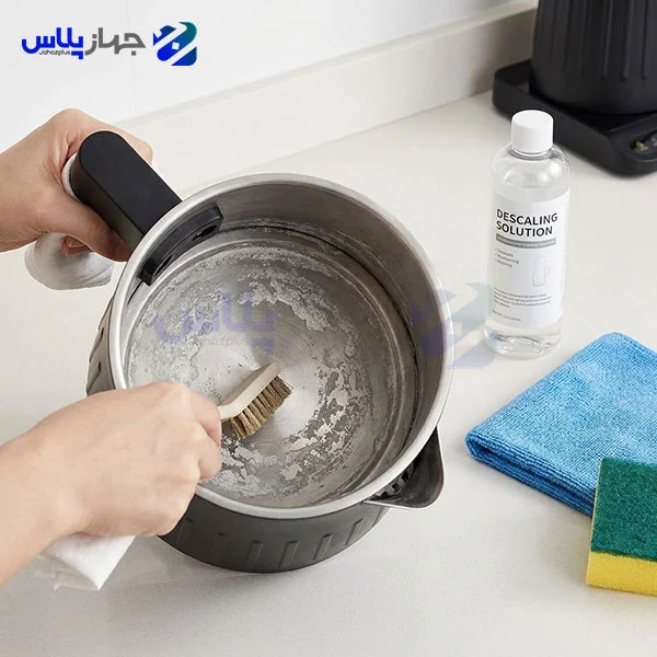 چطور چای ساز را تمیز کنیم؟ آموزش شستشو، جرم گیری و رسوب زدایی 4 جرم گیری چای ساز با سرکه سفید
